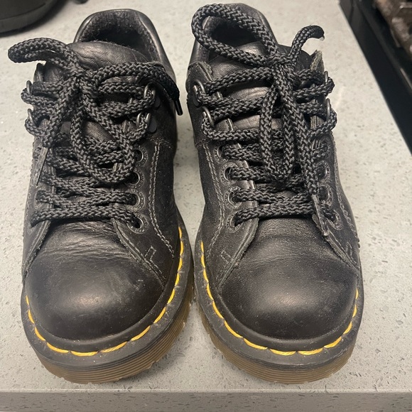 Dr. Martens Shoes - Women’s Dr. Marten shoes. Black size 5